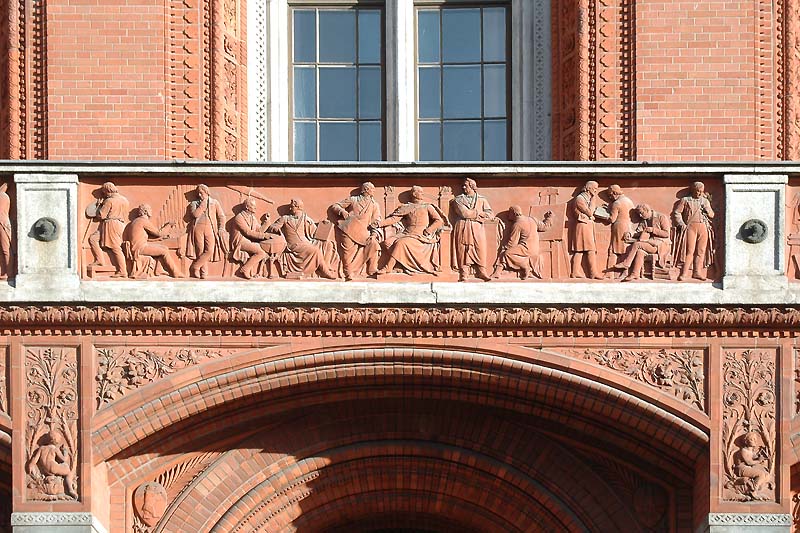  Rotes Rathaus, Relief 33, Spandauer Strae